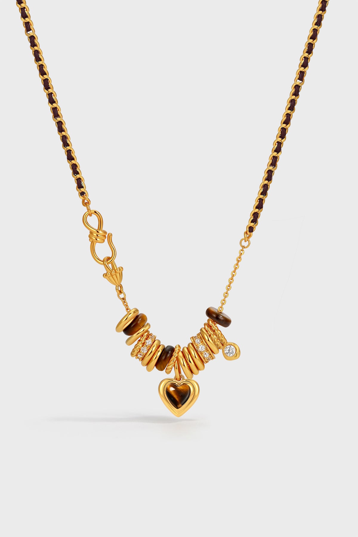 Collar con dije Corazón Nocturno