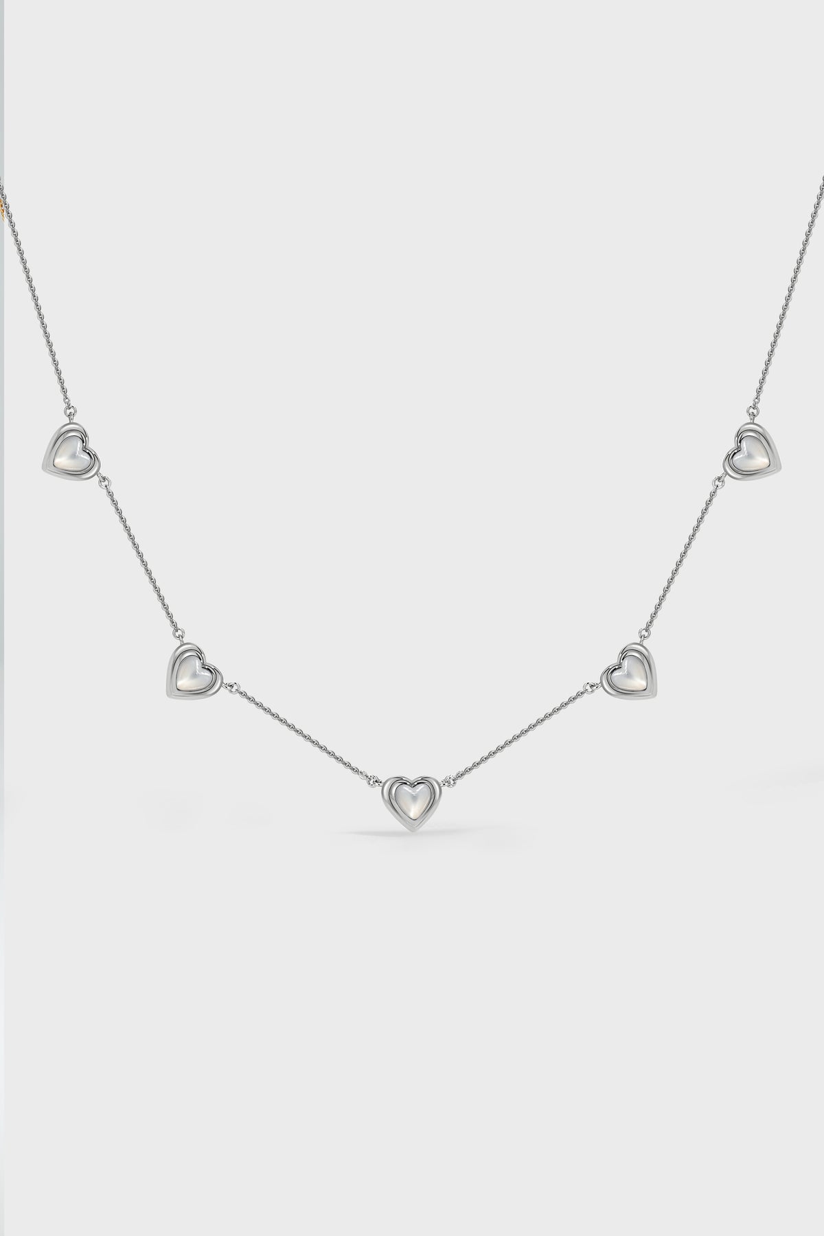 Collar con dije Estación Corazón Nocturno