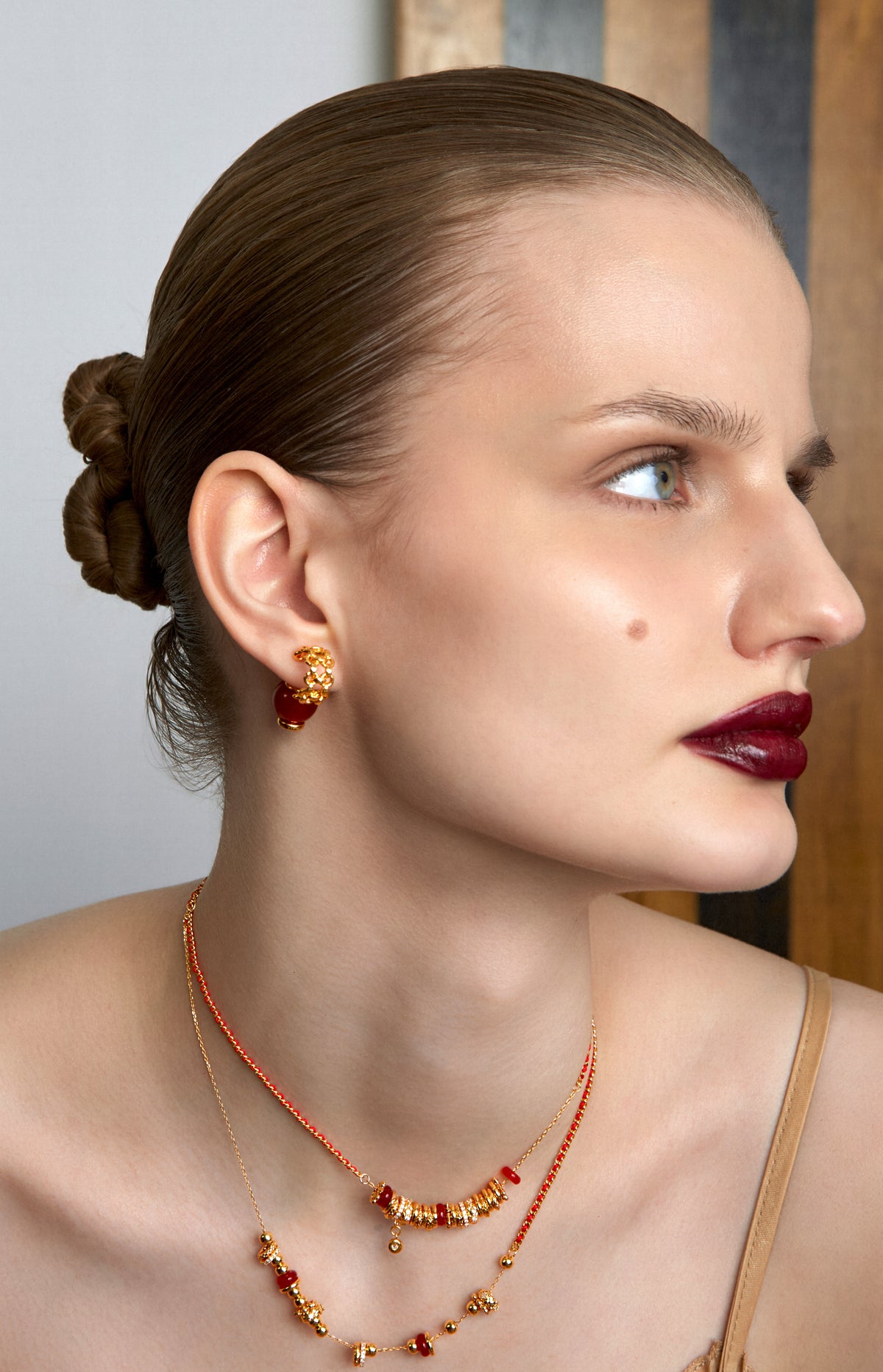 Sugar-Tower Red Agate Woven C-Hoop Earrings - booneealus