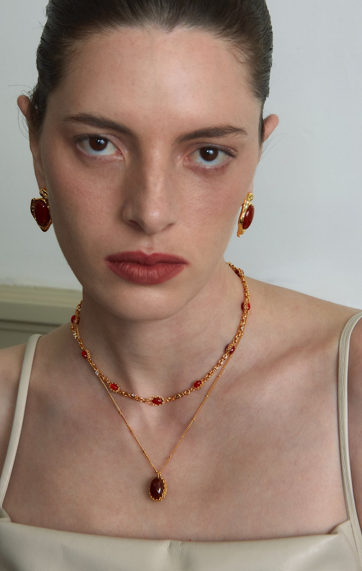 Double-Sided Red Agate Woven Pendant Necklace - booneealus