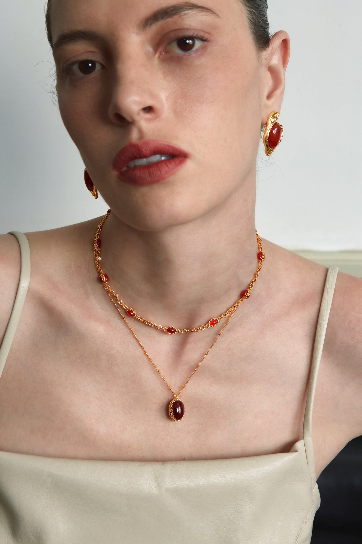 Double-Sided Red Agate Woven Pendant Necklace - booneealus