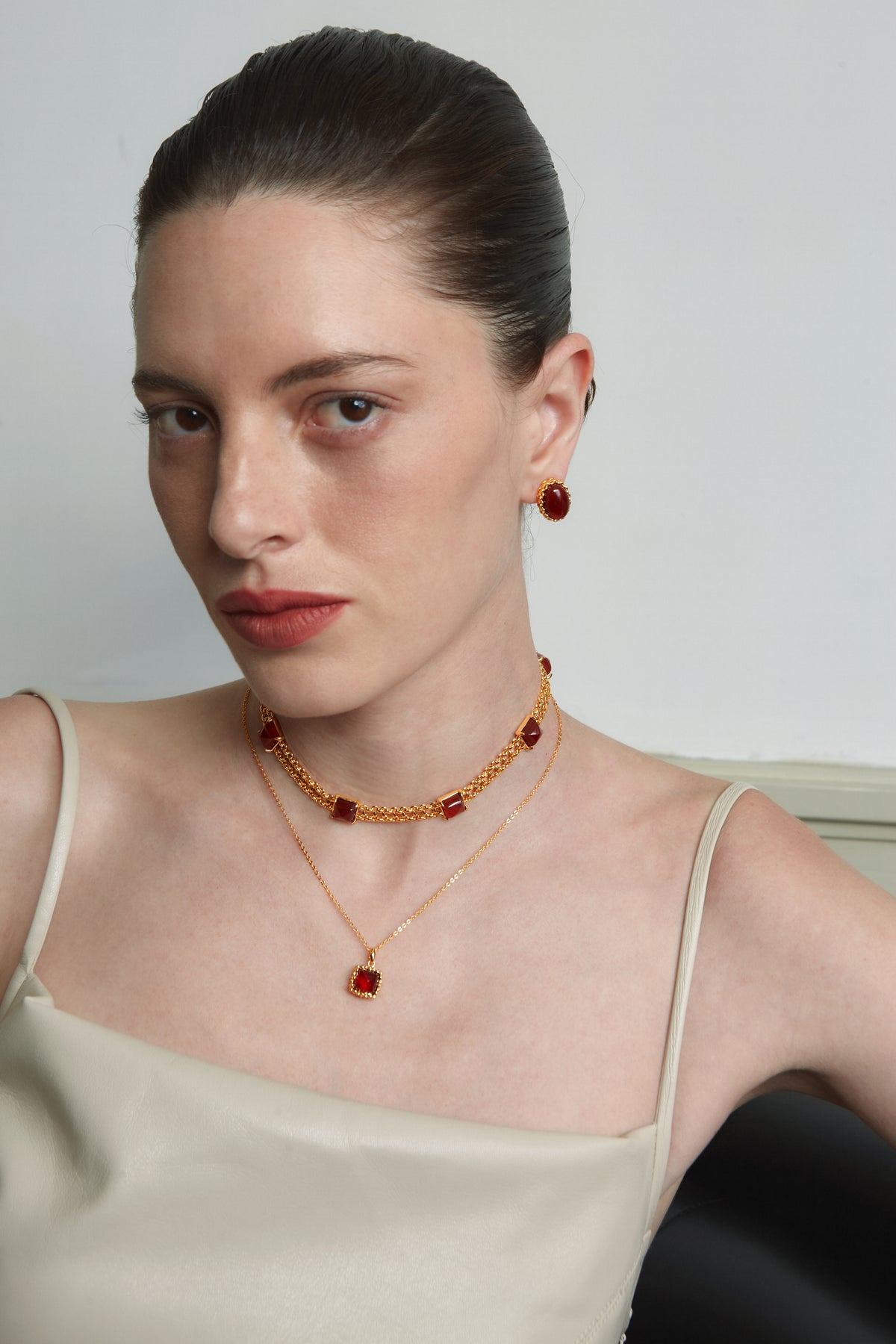 Oval Red Agate Woven Earrings - booneealus