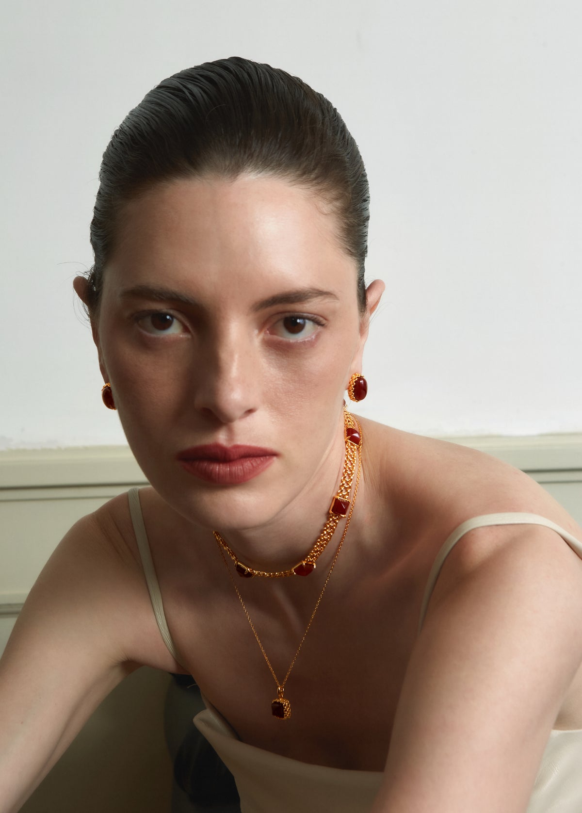 Oval Red Agate Woven Earrings - booneealus